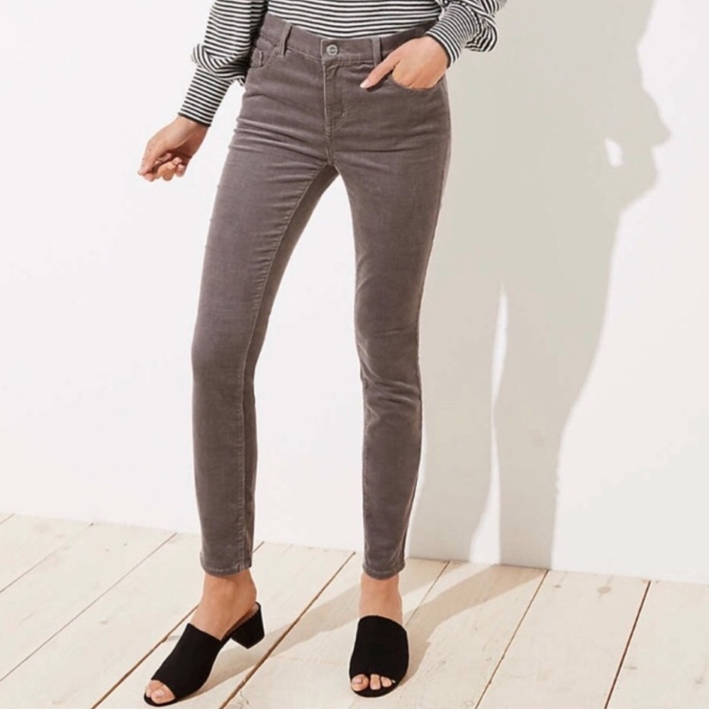 LOFT Curvy Skinny Jeans in Grey